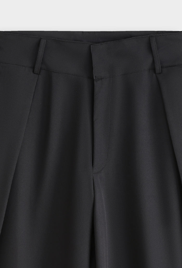 Pantalon large à pinces taille haute coupe fuselée